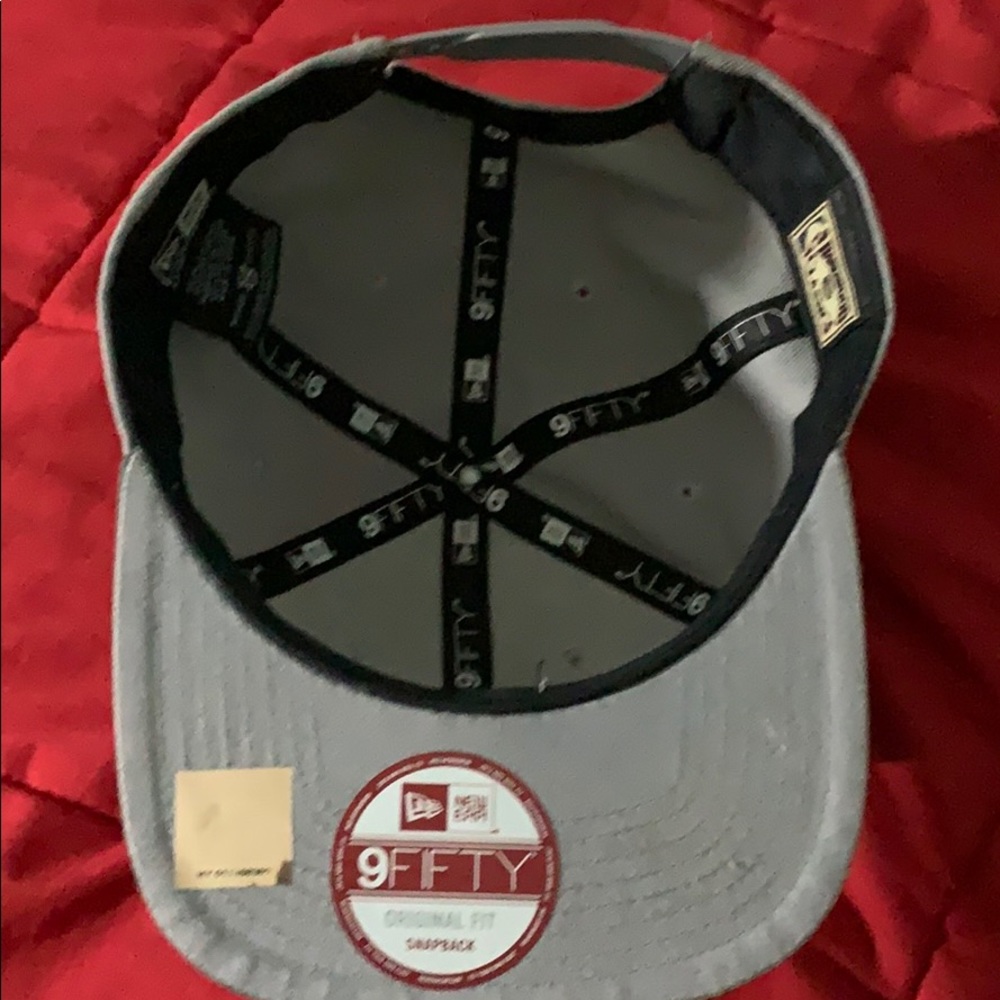 Golden state hat - Picture 3 of 4